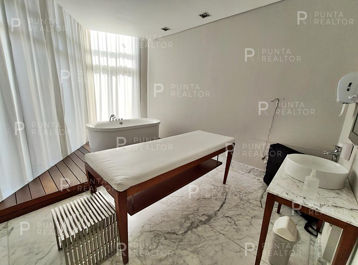Apartamento ID.1038 - Apartamento en venta Playa Mansa 3 dormitorios