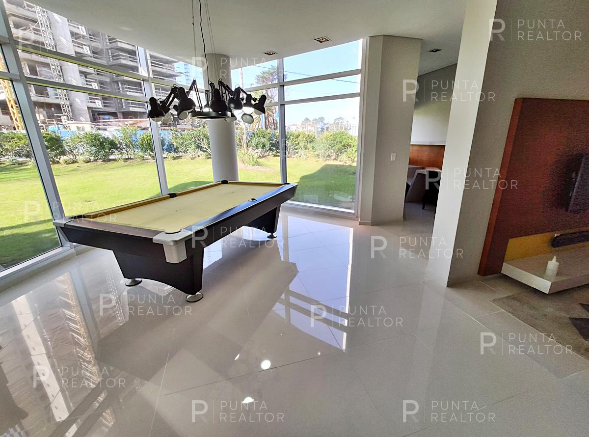 Apartamento ID.1038 - Apartamento en venta Playa Mansa 3 dormitorios
