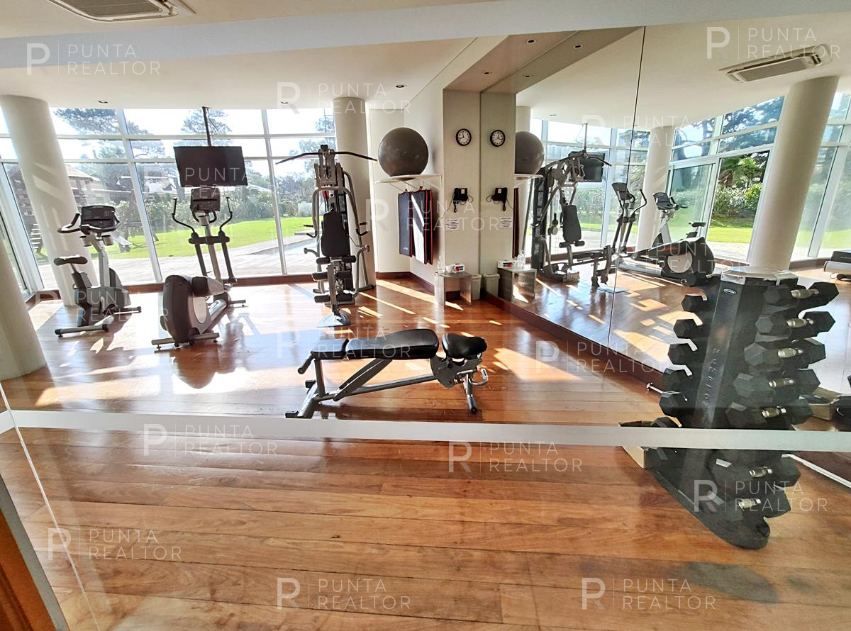 Apartamento ID.1038 - Apartamento en venta Playa Mansa 3 dormitorios