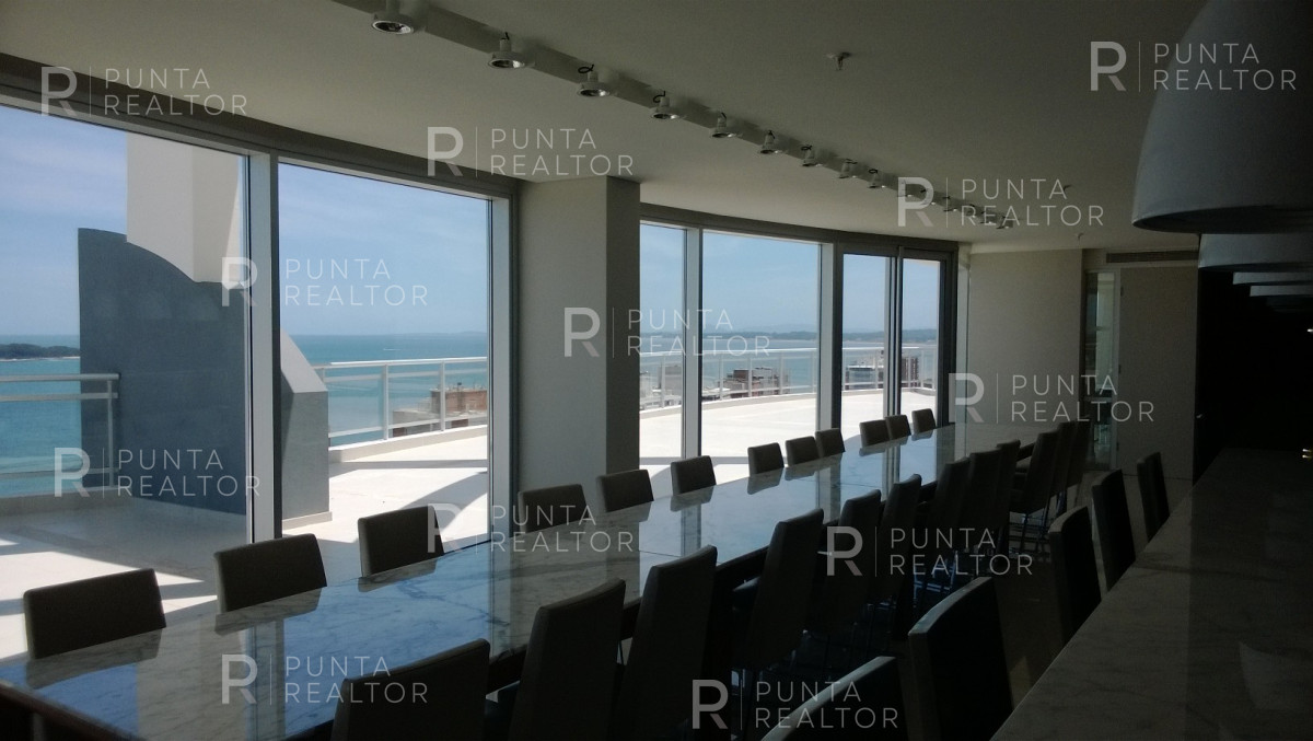 Apartamento ID.1038 - Apartamento en venta Playa Mansa 3 dormitorios