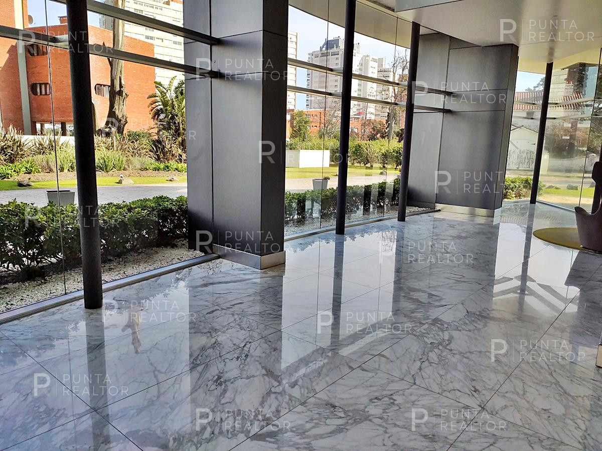 Apartamento ID.1038 - Apartamento en venta Playa Mansa 3 dormitorios