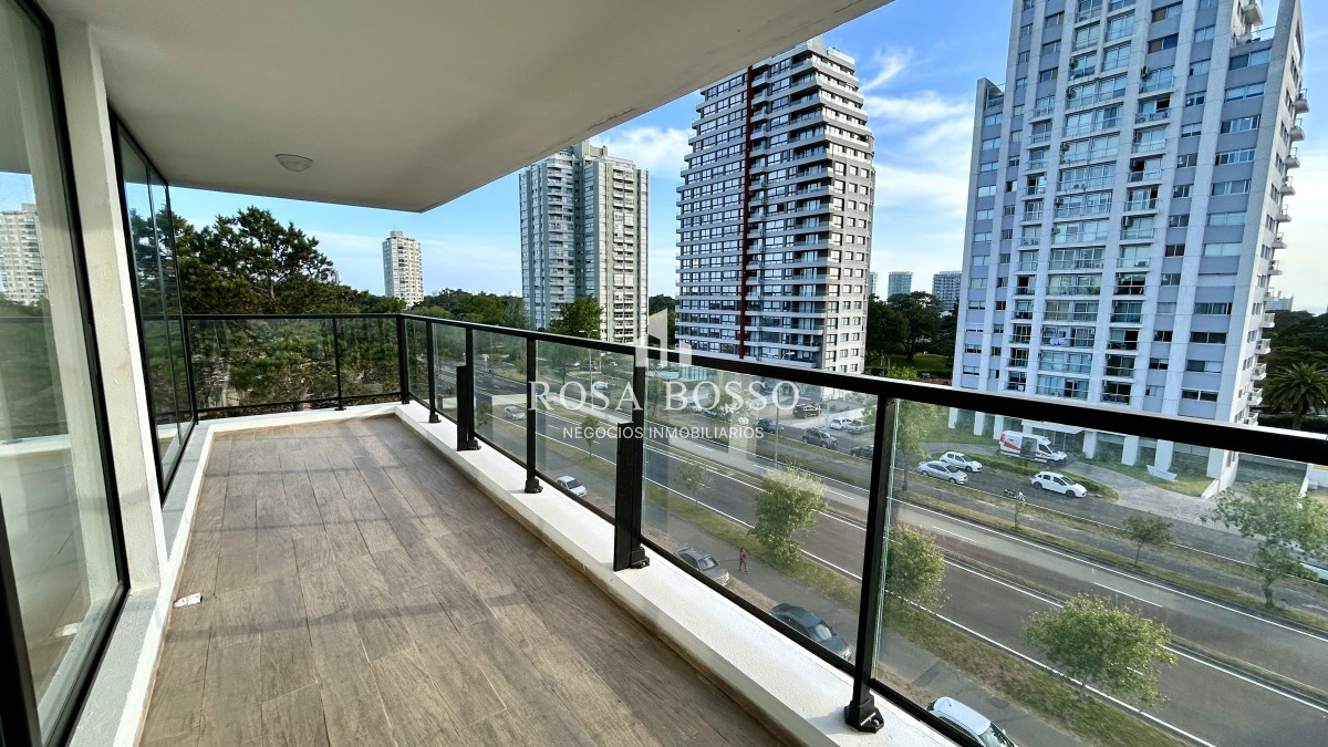 Apartamento ID.9378 - Apartamento en venta 3 dormitorios Punta del Este