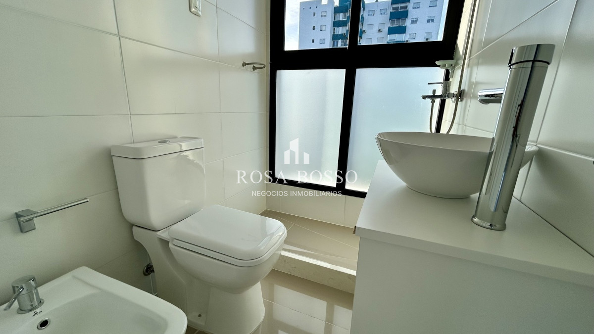 Apartamento ID.9381 - Apartamento de 2 dormitoiros en venta Punta Del Este 