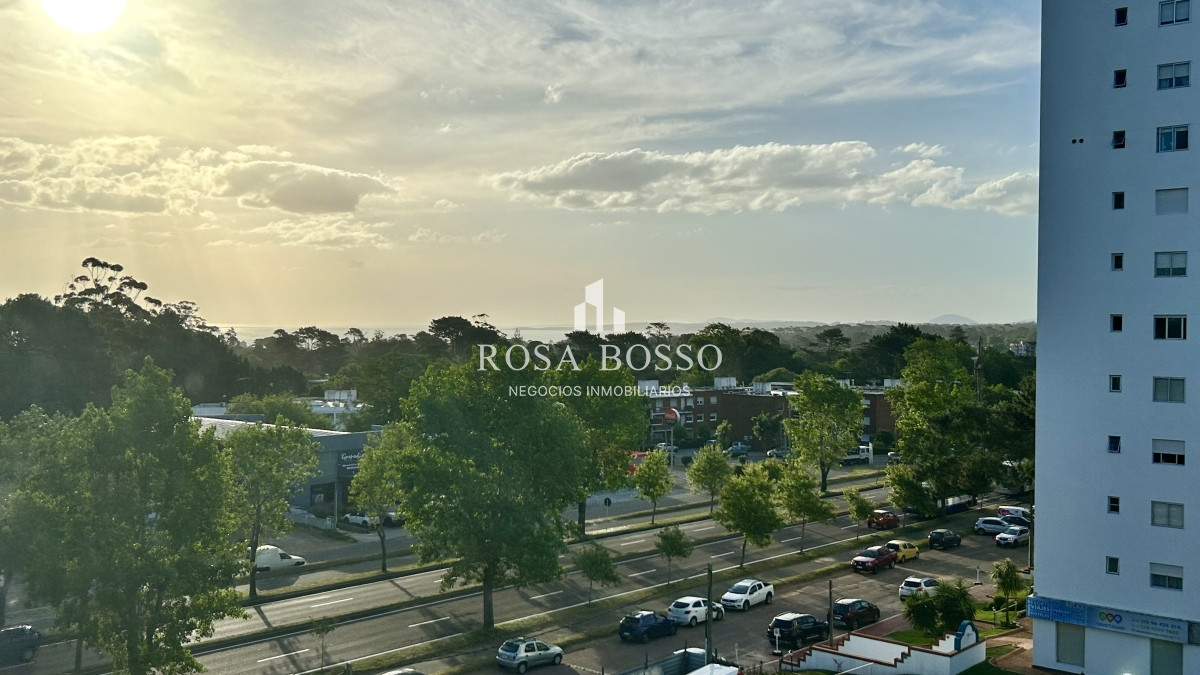 Apartamento ID.9381 - Apartamento de 2 dormitoiros en venta Punta Del Este 
