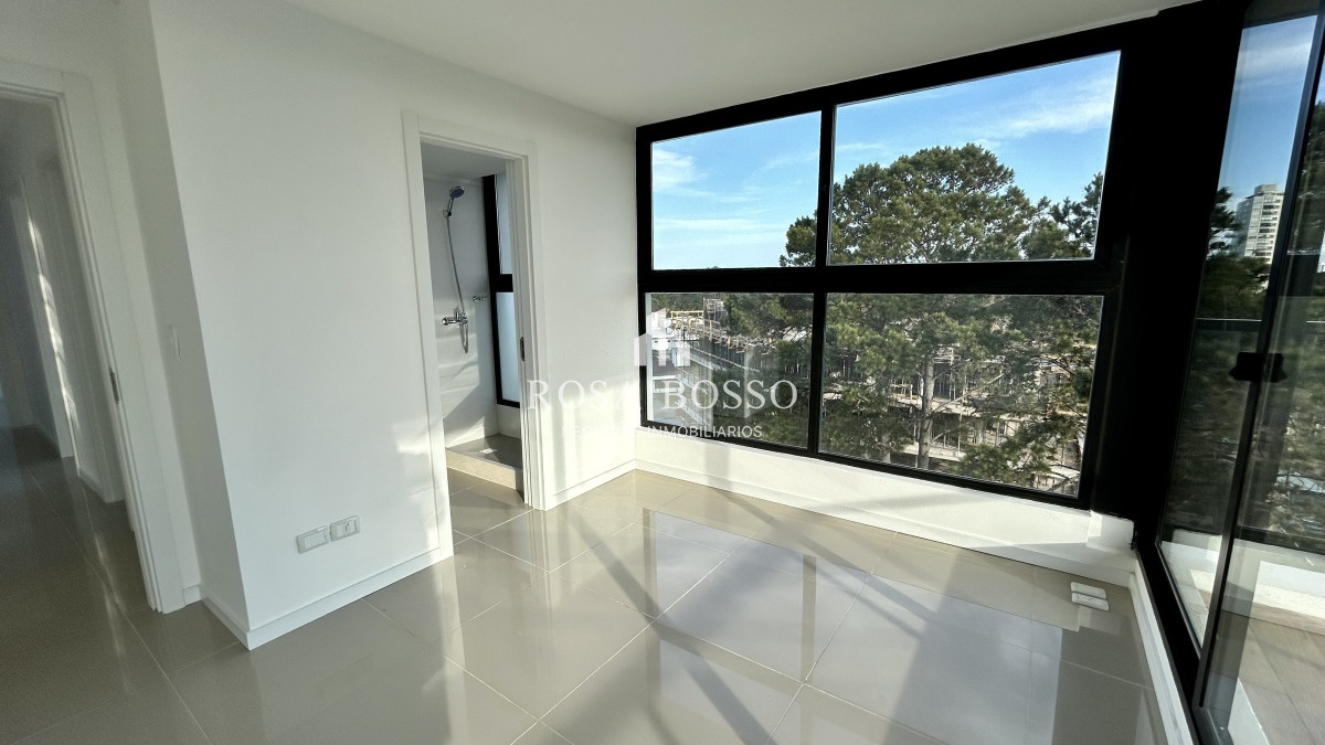 Apartamento ID.9378 - Apartamento en venta 3 dormitorios Punta del Este