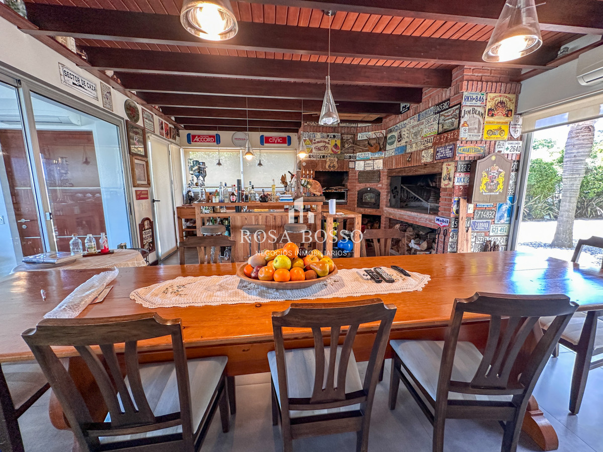 Apartamento ID.9593 - Casa Venta 4 dormitorios Laguna del Diario Punta del Este