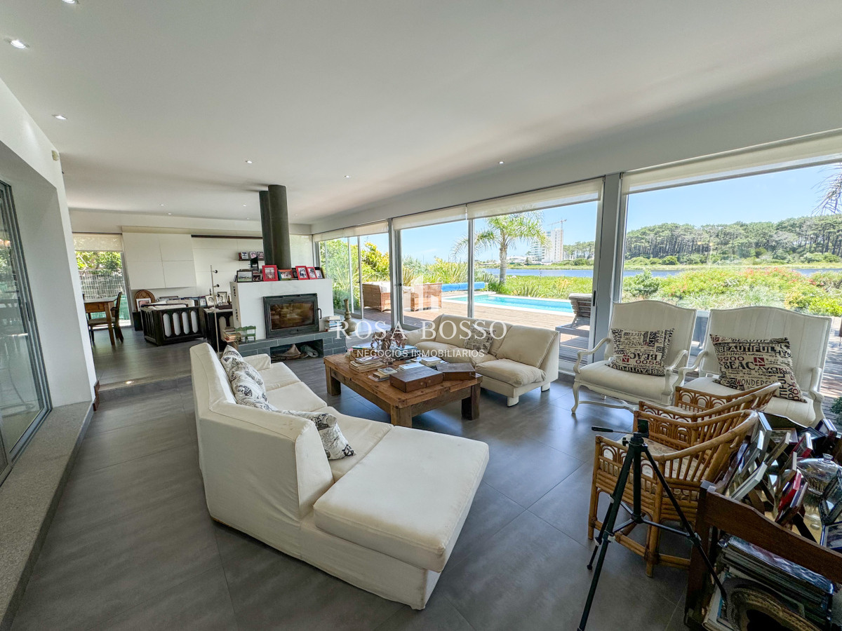 Casa Venta 4 dormitorios Laguna del Diario Punta del Este - GoPunta - Portal Inmobiliario de Punta del Este - Maldonado
