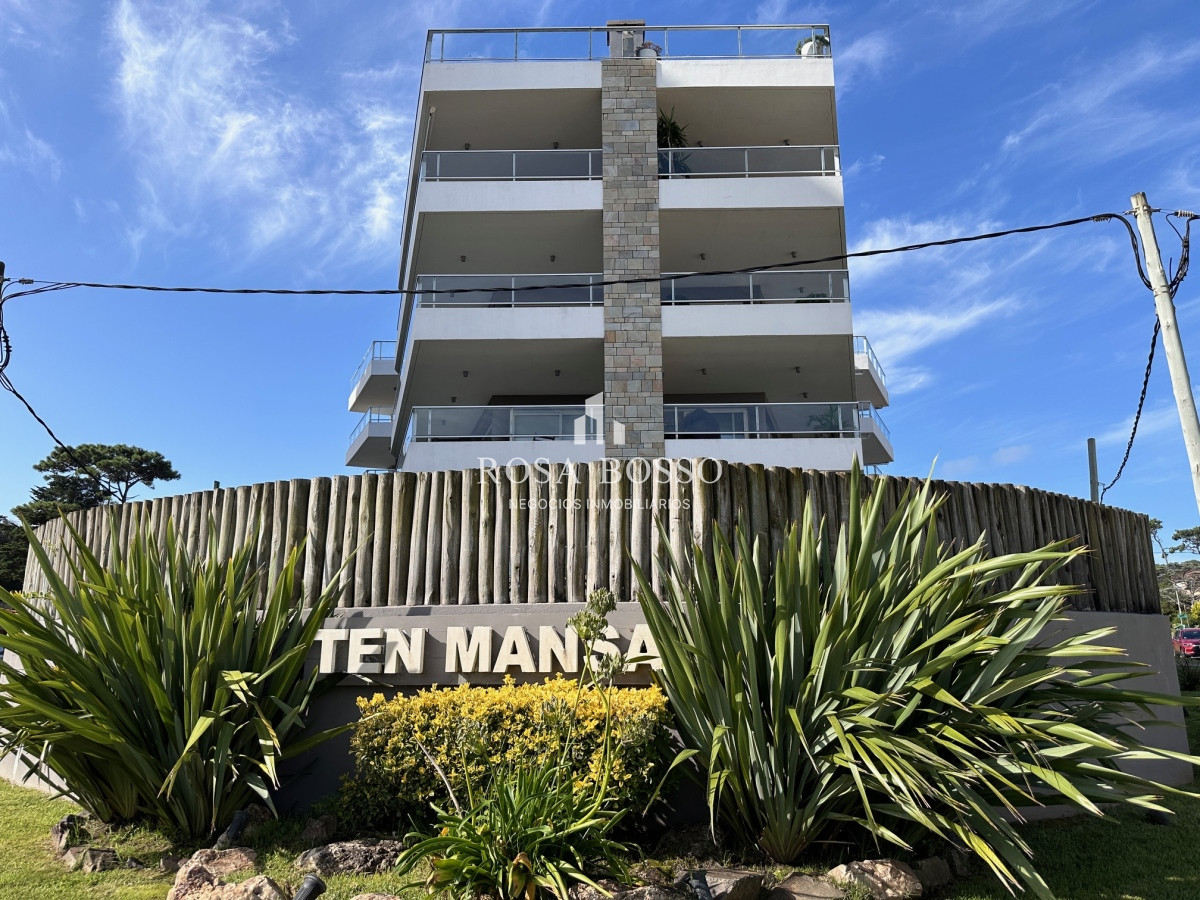 Apartamento ID.9193 - Apartamento en venta en primera linea Playa Mansa - parrillero