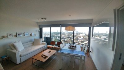 Venta de Apartamento 2  DORMITORIOS en suite en Playa Mansa! 