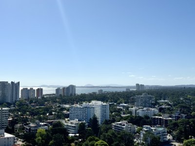 Departamento en Wind Tower Piso alto Oportunidad  