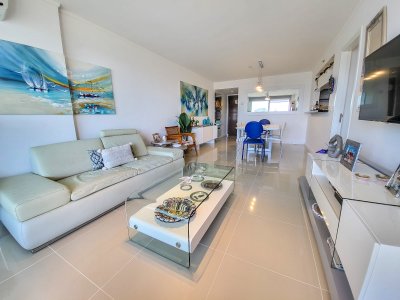 Departamento de 3 dormitorios en Venta en Forest Tower II, Punta del Este