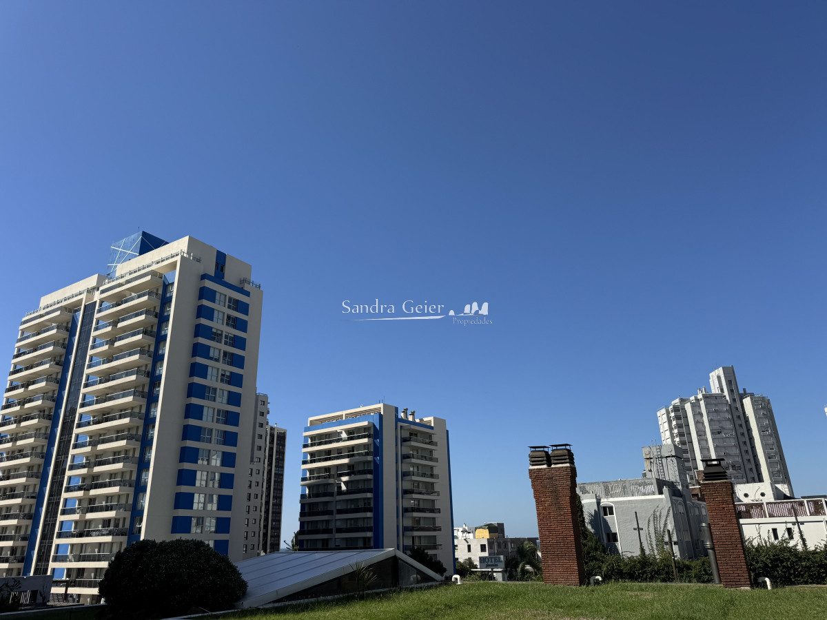 Apartamento ID.2888 - venta Av. chiverta aidy grill edificio tradicional 