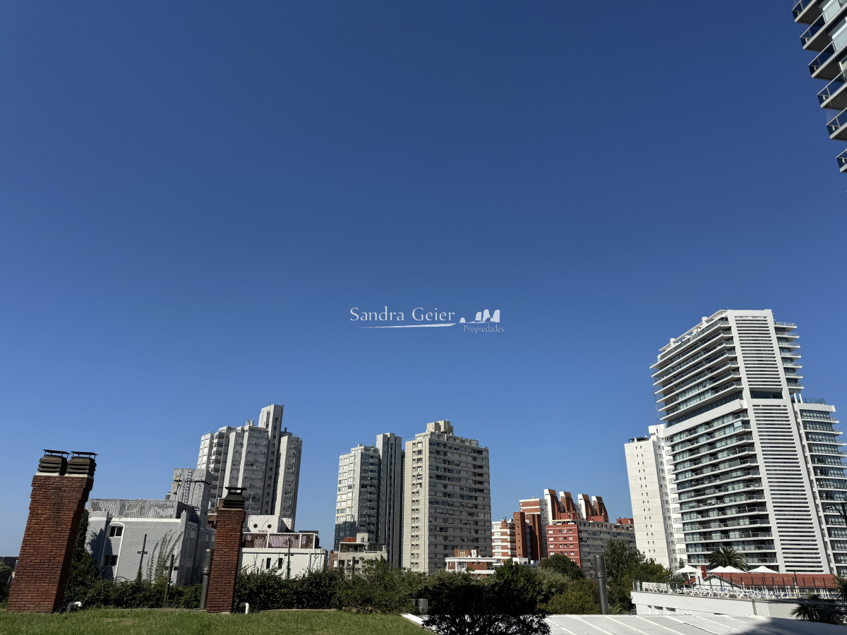Apartamento ID.2888 - venta Av. chiverta aidy grill edificio tradicional 
