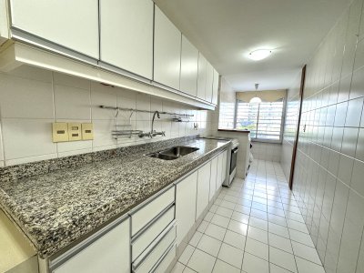 Apartamento ID.2888 - venta Av. chiverta aidy grill edificio tradicional 