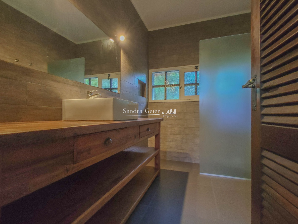 Casa ID.1310 - Casa en venta Playa Mansa 3 dormitorios