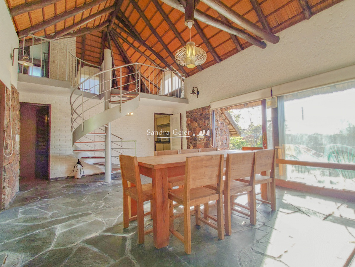 Casa ID.1310 - Casa en venta Playa Mansa 3 dormitorios
