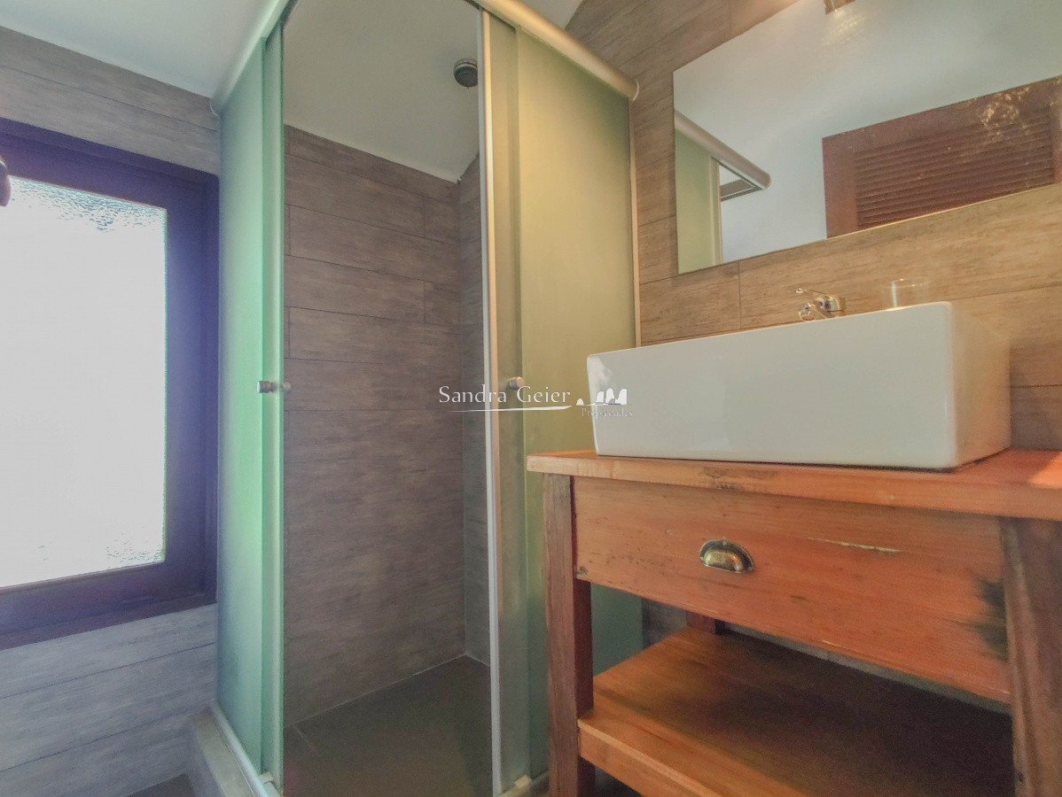 Casa ID.1310 - Casa en venta Playa Mansa 3 dormitorios