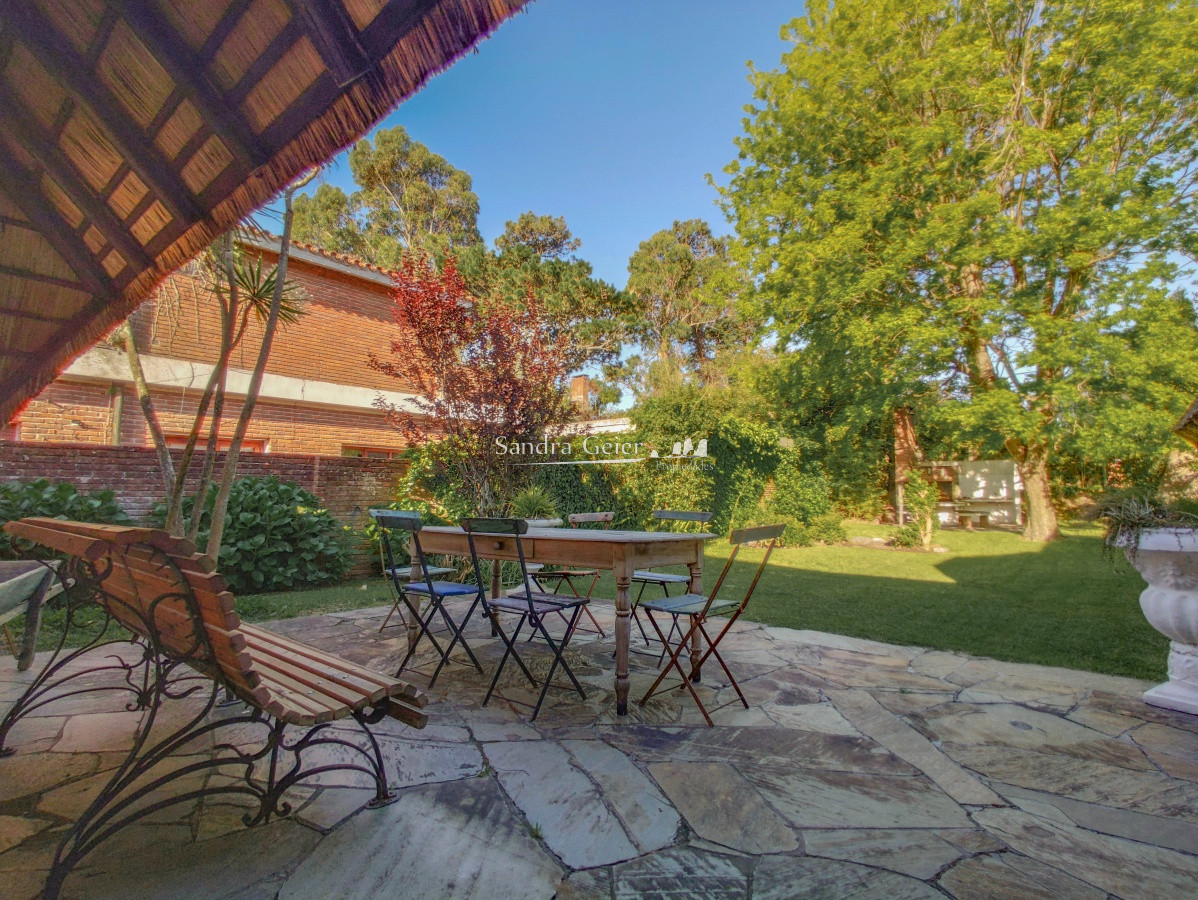 Casa ID.1310 - Casa en venta Playa Mansa 3 dormitorios
