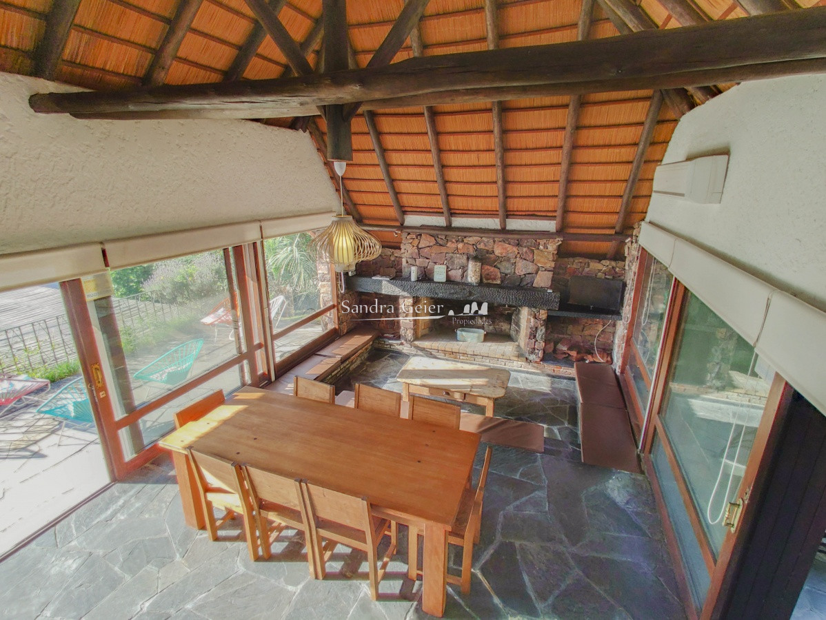 Casa ID.1310 - Casa en venta Playa Mansa 3 dormitorios