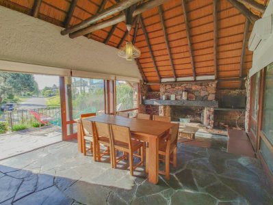 Casa ID.1310 - Casa en venta Playa Mansa 3 dormitorios