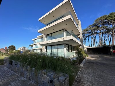 Apartamento ID.1857 - Apartamento de 2 dormitorios en venta Punta del Este