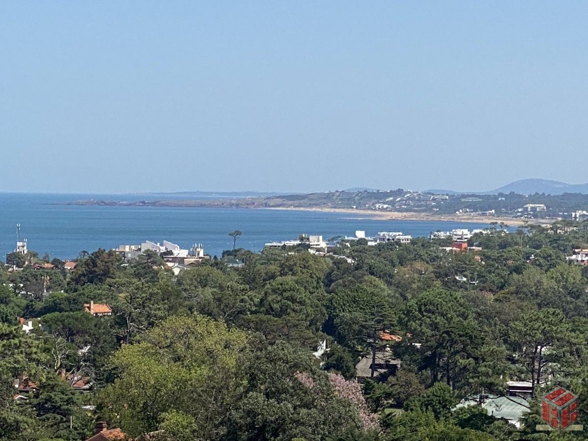 Apartamento ID.8611 - Apartamento de 2 dormitorios en venta, Punta del Este