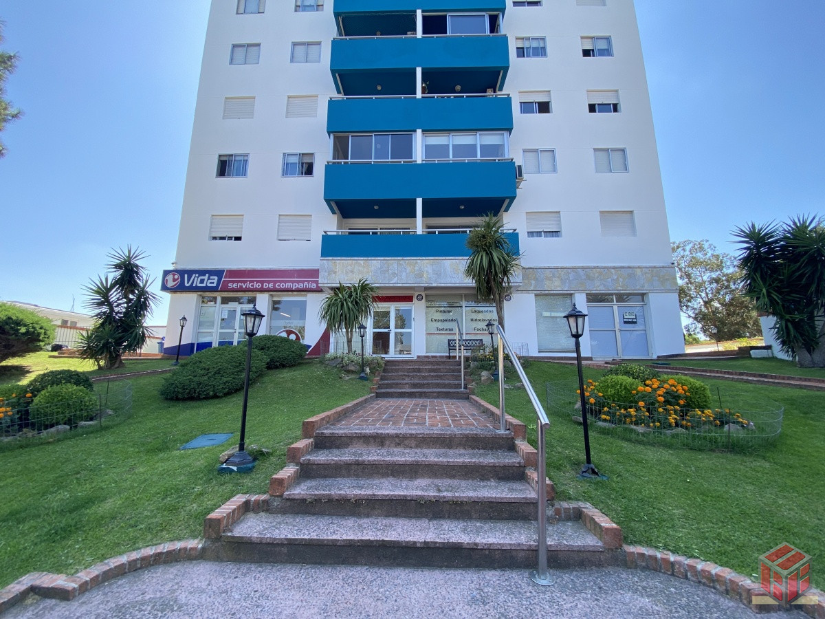 Apartamento ID.8611 - Apartamento de 2 dormitorios en venta, Punta del Este