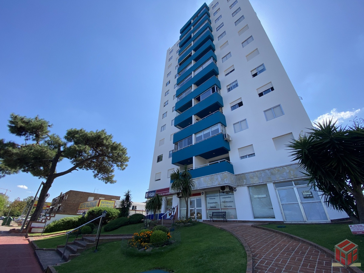 Apartamento ID.8611 - Apartamento de 2 dormitorios en venta, Punta del Este