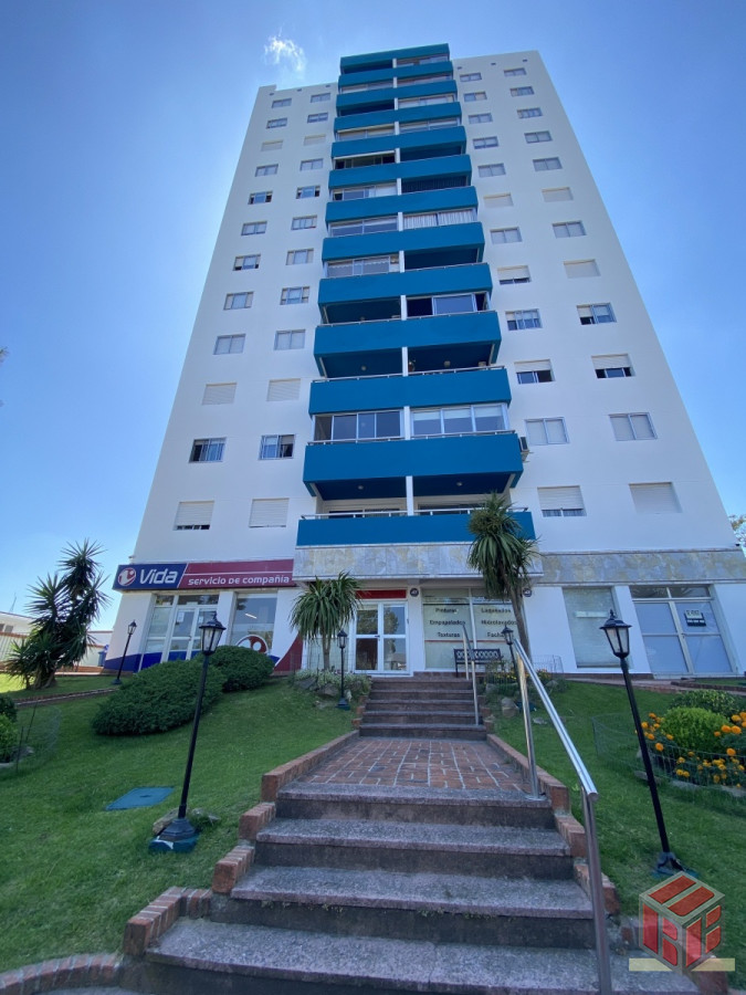 Apartamento ID.8611 - Apartamento de 2 dormitorios en venta, Punta del Este