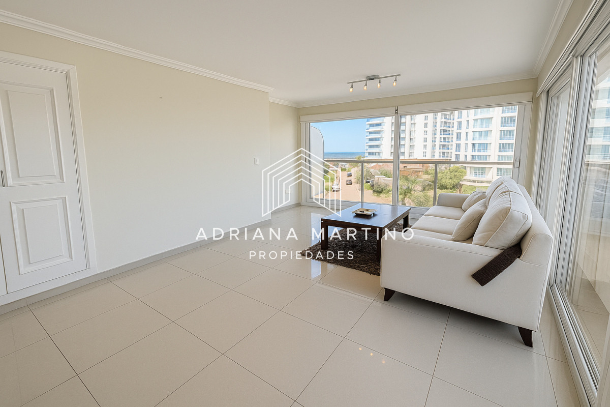 Apartamento ID.71595 - 3 dormitorios a 100 metros del mar – Playa Brava – U$S 299.000