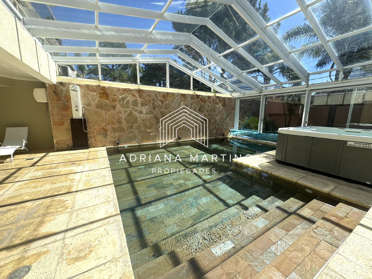 Apartamento ID.71595 - 3 dormitorios a 100 metros del mar – Playa Brava – U$S 299.000