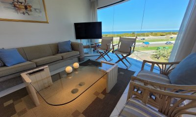 Apartamento de 3 dormitorios. Oportunidad en Brava.