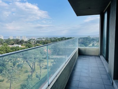 Apartamento de 2 domitorios 2 baños con excelente vista a la Brava y Mansa
