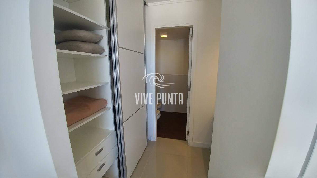 Apartamento ID.497 - Apartamento en venta Playa Brava 2 dormitorios y medio 