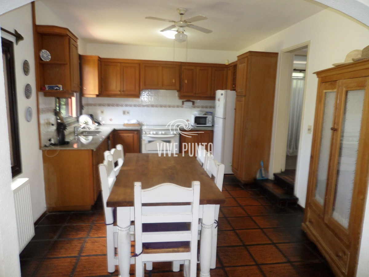 Casa ID.268 - Casa nueva al mercado! 