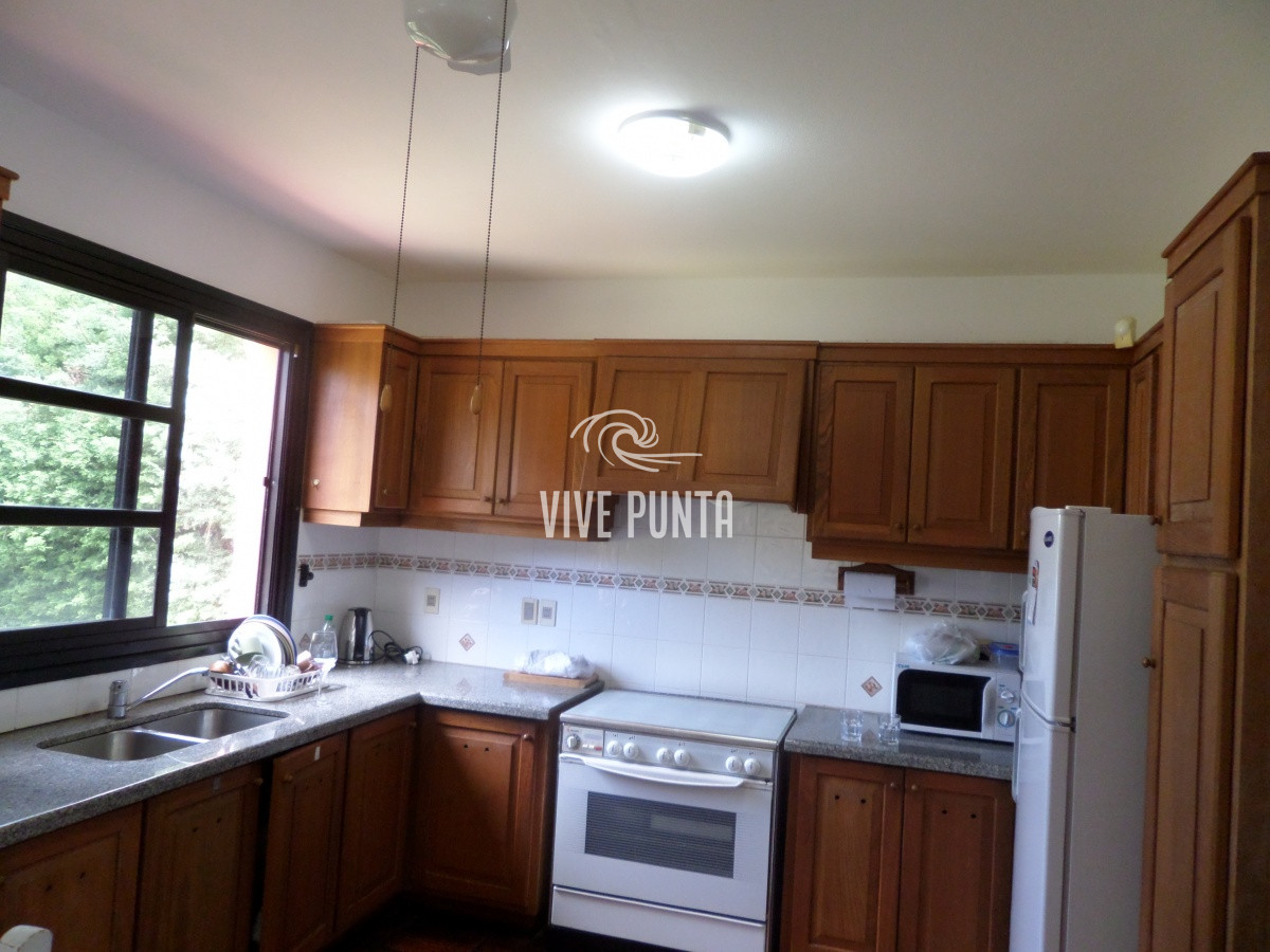 Casa ID.268 - Casa nueva al mercado! 