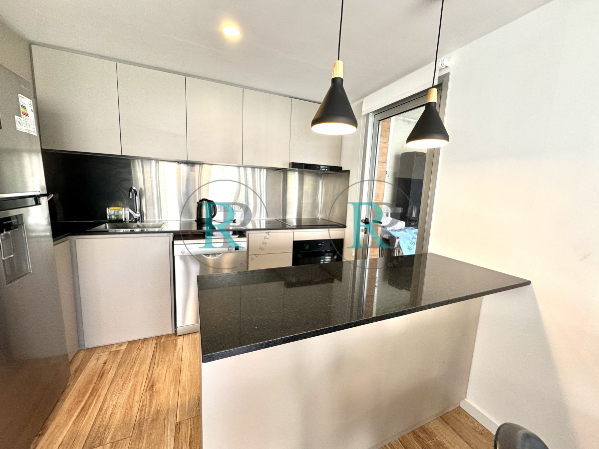 Apartamento ID.2409 - Playa Mansa apartamento 2 dormitorios 2 baños 