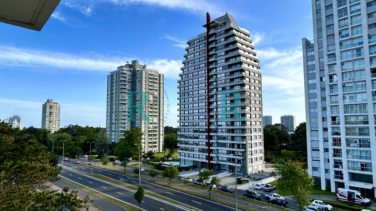 Apartamento ID.2057 - Apartamento en venta 3 dormitorios Punta del Este