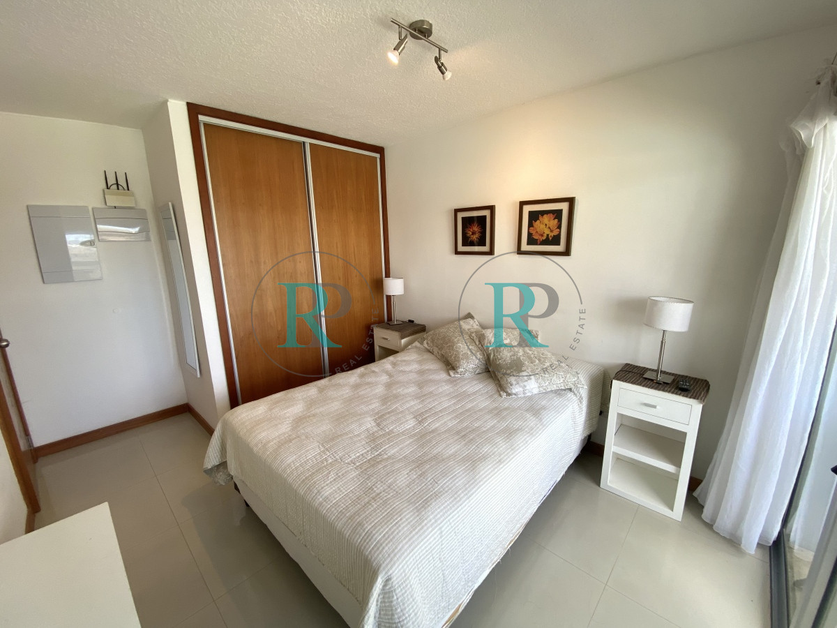 Apartamento ID.2128 - Apartamento de  1 dormitorio en venta  Punta del Este  