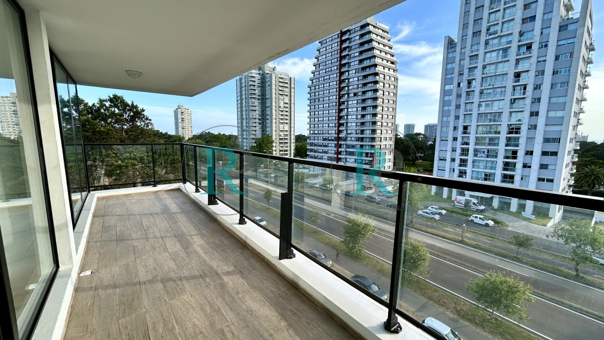 Apartamento ID.2057 - Apartamento en venta 3 dormitorios Punta del Este