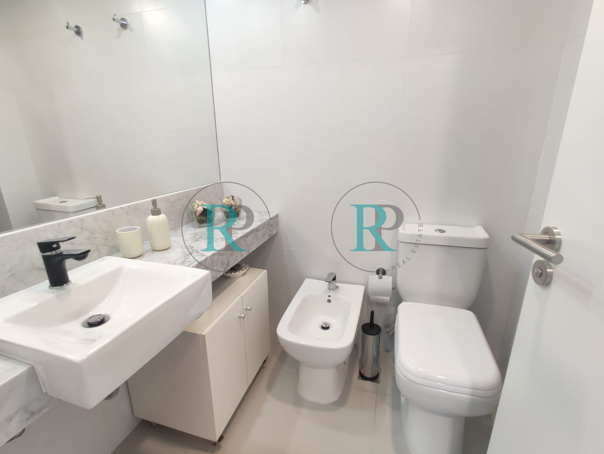 Apartamento ID.385 - Apartamento en venta en Playa Mansa Punta del Este