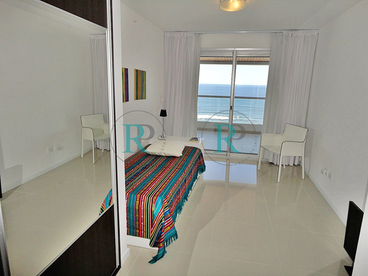Apartamento ID.2284 - Punta del Este, 3 dormitorios con vista directa al mar
