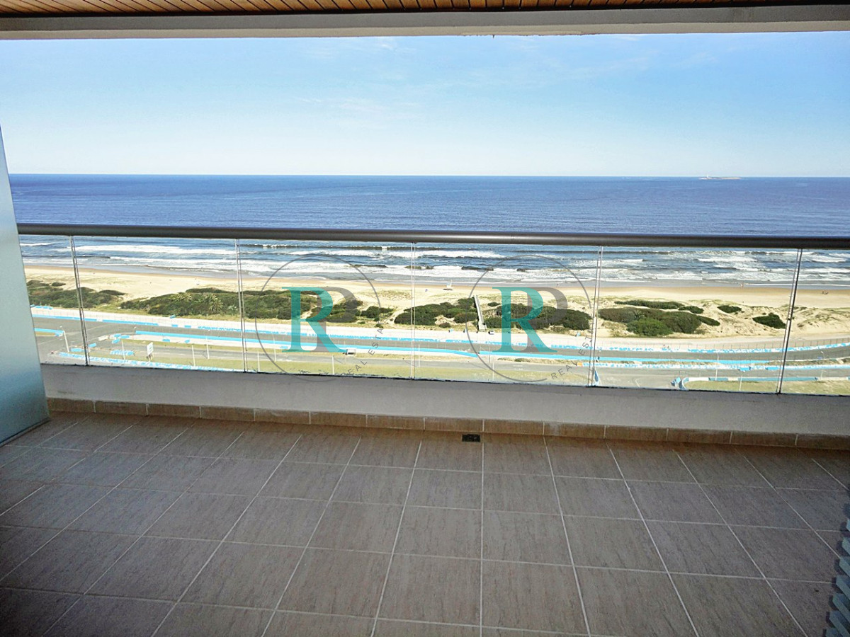 Apartamento ID.2284 - Punta del Este, 3 dormitorios con vista directa al mar