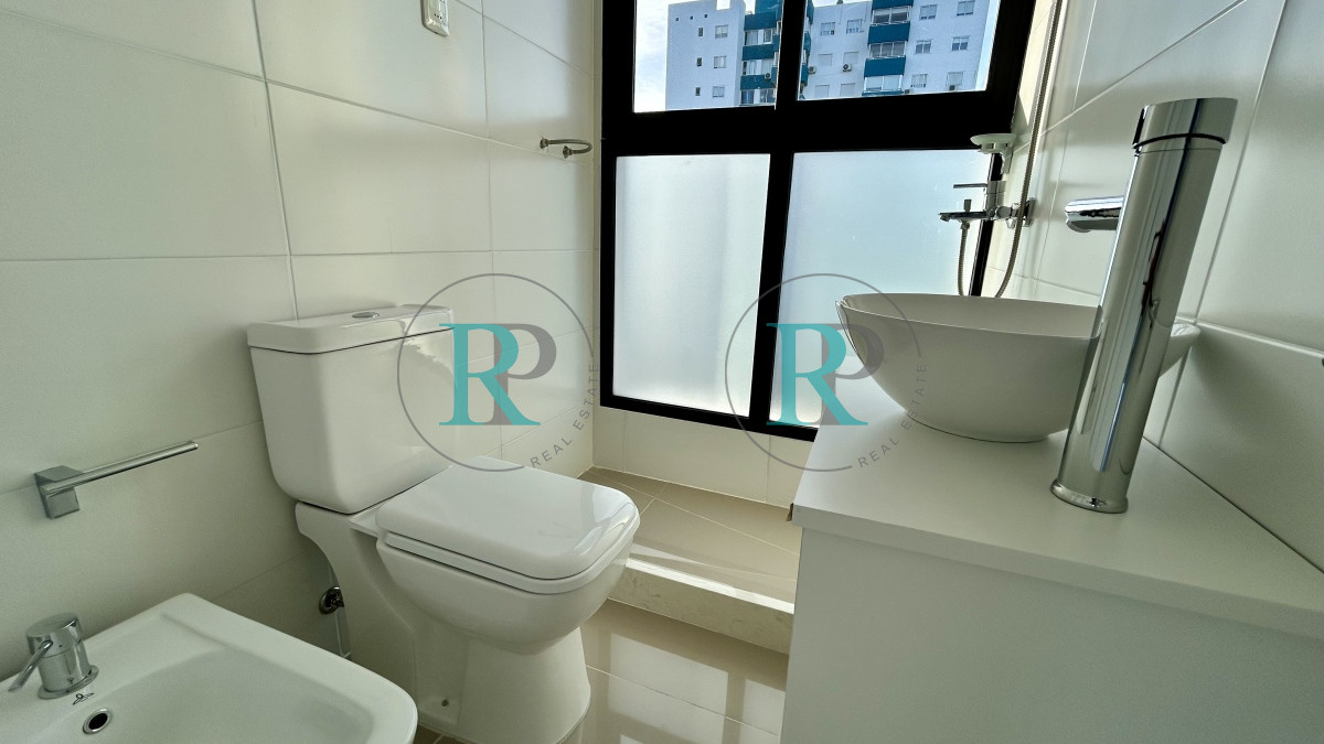 Apartamento ID.2049 - Apartamento de 2 dormitoiros en venta Punta Del Este 