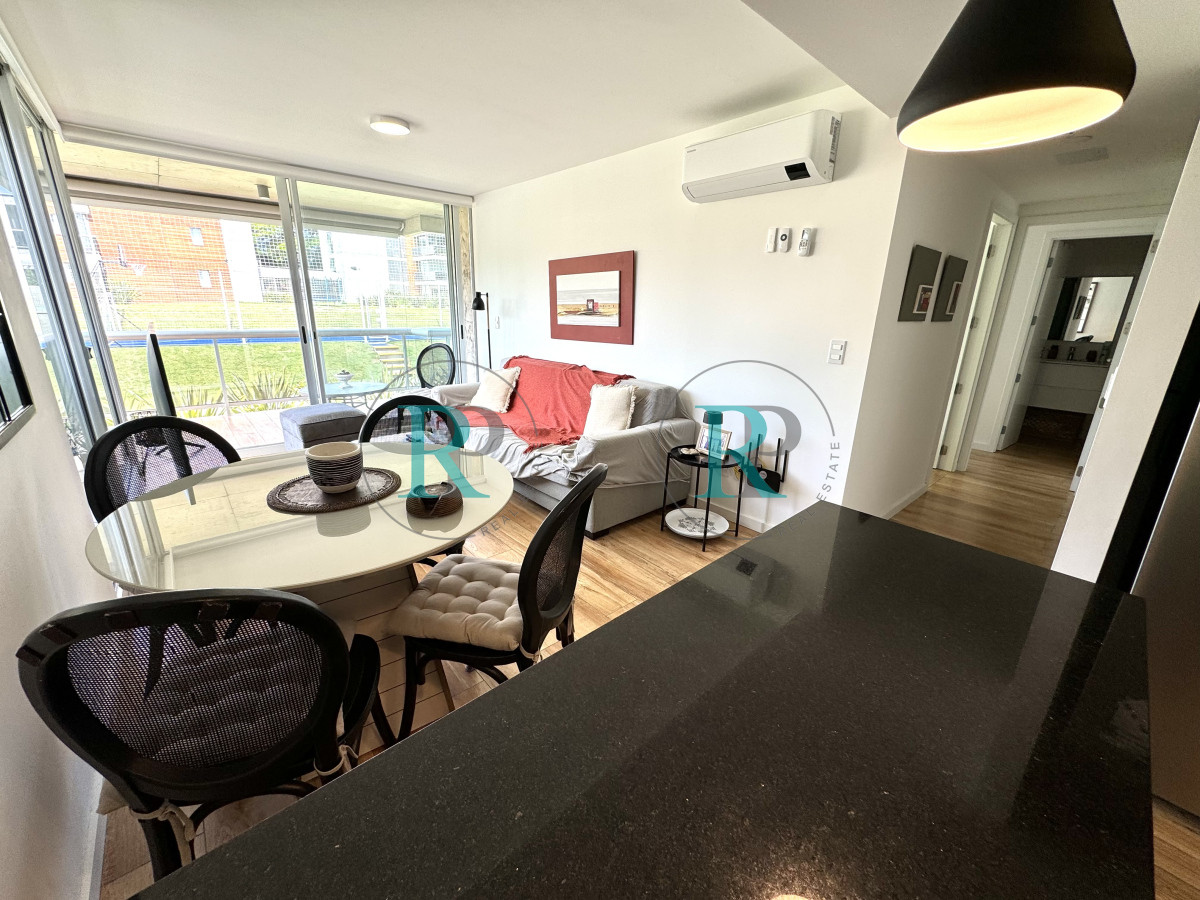 Apartamento ID.2409 - Playa Mansa apartamento 2 dormitorios 2 baños 