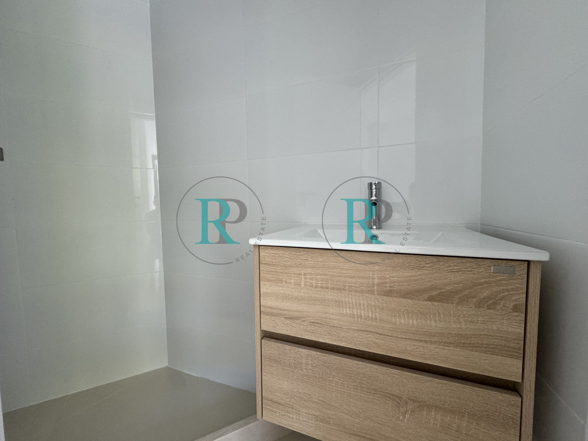 Apartamento ID.2056 - Apartamento en venta en Playa Mansa, 3 dormitorios, Punta del Este