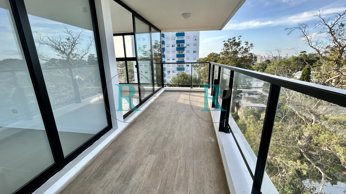 Apartamento ID.2049 - Apartamento de 2 dormitoiros en venta Punta Del Este 