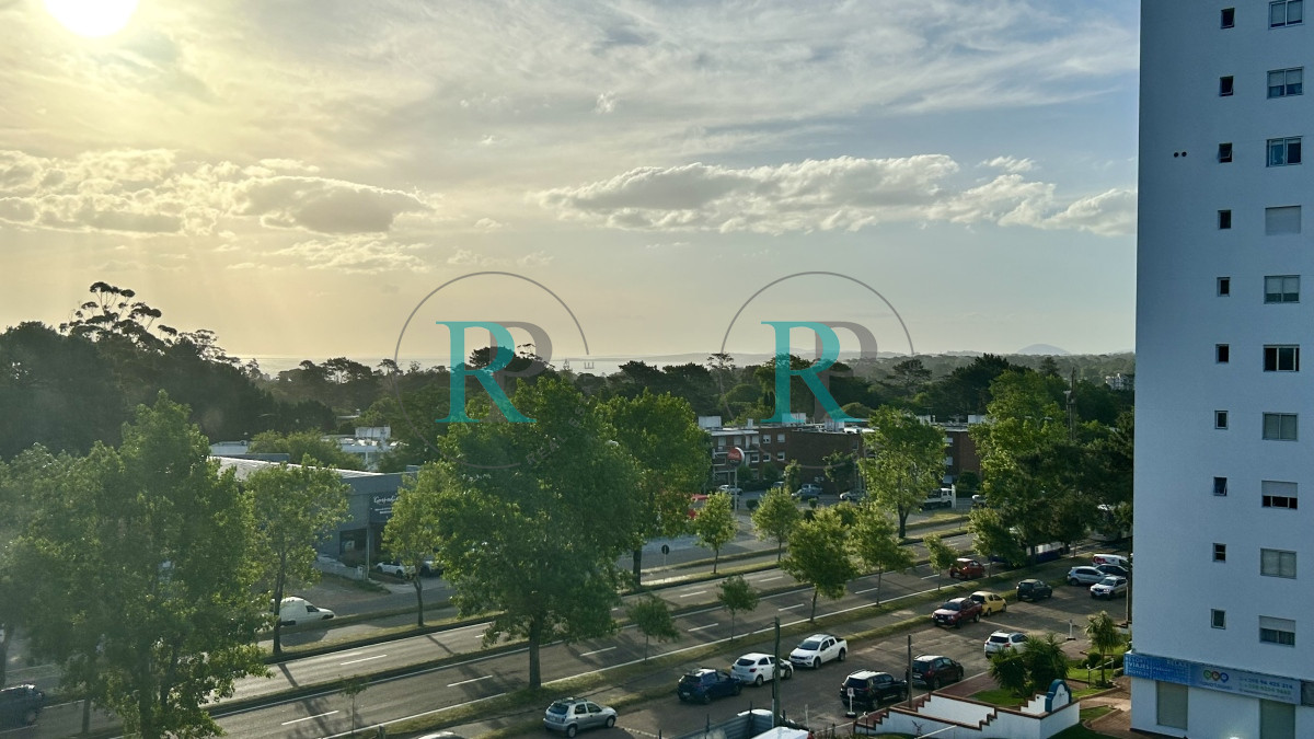 Apartamento ID.2049 - Apartamento de 2 dormitoiros en venta Punta Del Este 