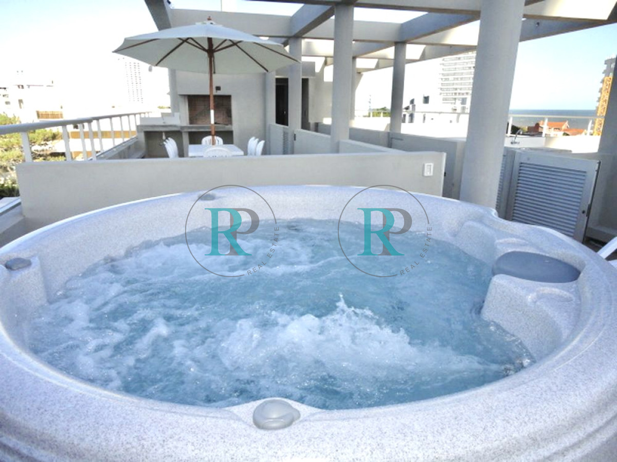 Apartamento ID.2128 - Apartamento de  1 dormitorio en venta  Punta del Este  
