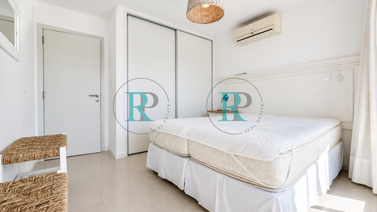 Apartamento ID.2794 - Apartamento de un dormitorio, con gran terraza, en venta en Punta del Este